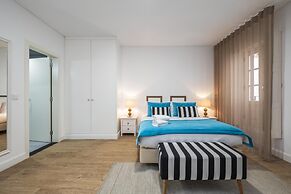 Studios Funchal 105 by Homing