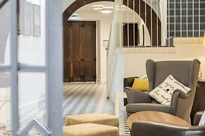 Studios Funchal 105 by Homing