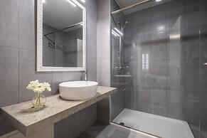 Studios Funchal 105 by Homing