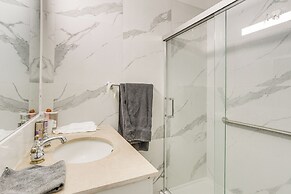 18 Mi to Disney: Home w/ Yard, Near Dtwn Orlando