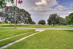 18 Mi to Disney: Home w/ Yard, Near Dtwn Orlando