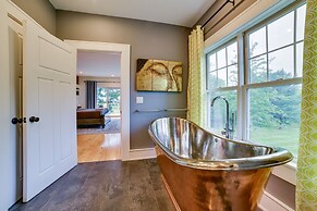 Secluded Ithaca Home w/ Hot Tub ~ 5 Mi to Cornell!