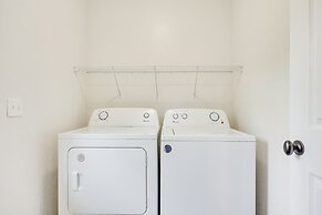 Updated Home w/ Yard ~ 14 Mi to Quartz Mountain!