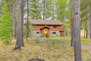 Bend Getaway With Cozy Fireplace