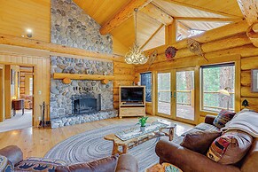 Bend Getaway With Cozy Fireplace
