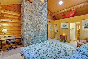 Bend Getaway With Cozy Fireplace