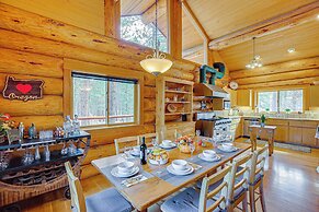 Bend Getaway With Cozy Fireplace