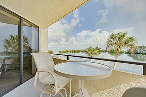 Bright Hudson Condo Rental w/ Gulf-view Balcony!