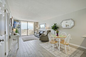 Bright Hudson Condo Rental w/ Gulf-view Balcony!
