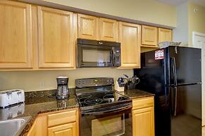 Beachfront Gulfport Vacation Rental w/ Balcony!