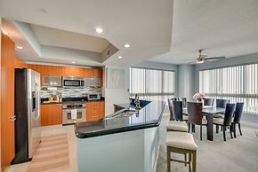 Luxe Resort Condo - 2 Mi to Daytona Beach!