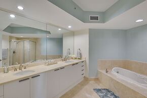 Luxe Resort Condo - 2 Mi to Daytona Beach!