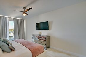 Luxe Resort Condo - 2 Mi to Daytona Beach!