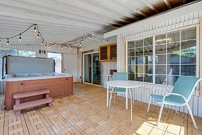 Spacious Aurora Retreat w/ Game Room + Hot Tub!