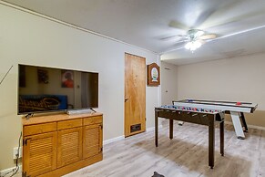Spacious Aurora Retreat w/ Game Room + Hot Tub!