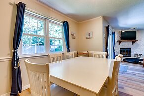 Gulf Breeze Oasis w/ Patio, Grill & Beach Chairs