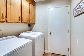 Gulf Breeze Oasis w/ Patio, Grill & Beach Chairs