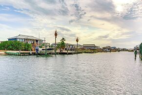 Dauphin Island Vacation Rental: Close to Beaches!