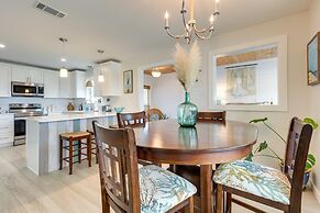 Dauphin Island Vacation Rental: Close to Beaches!