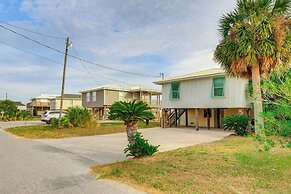 Dauphin Island Vacation Rental: Close to Beaches!