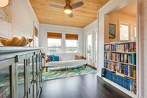 Dauphin Island Vacation Rental: Close to Beaches!