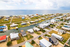 Dauphin Island Vacation Rental: Close to Beaches!