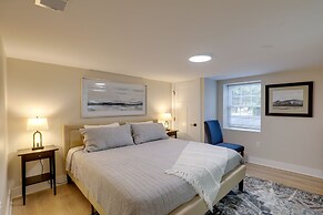 Beautiful 3 BR Home w/ Workspace: 20 Min to Boston