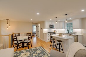 Beautiful 3 BR Home w/ Workspace: 20 Min to Boston