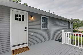 Beautiful 3 BR Home w/ Workspace: 20 Min to Boston