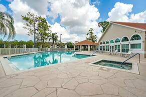 Naples Condo w/ Pool Access - 3 Mi to Beaches!