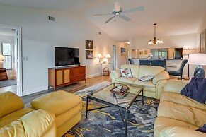 Naples Condo w/ Pool Access - 3 Mi to Beaches!