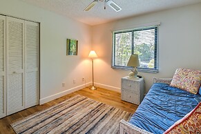 3 Mi to Beaches: Naples Condo w/ Pool Access!