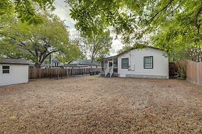 2 Mi to Downtown Austin: Family Home w/ Porch!