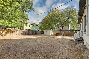 2 Mi to Downtown Austin: Family Home w/ Porch!