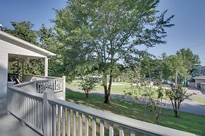 Waterfront Home Near Wilson Lake w/ Covered Porch!