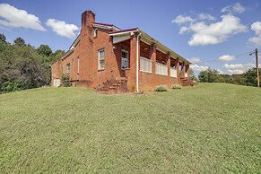 Riverfront Bluff City Retreat w/ Patio & Grill!