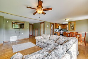 Buskirk Vacation Rental w/ Deck & Putting Green!