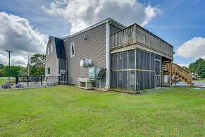 Buskirk Vacation Rental w/ Deck & Putting Green!