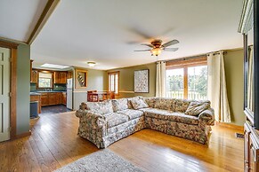 Buskirk Vacation Rental w/ Deck & Putting Green!
