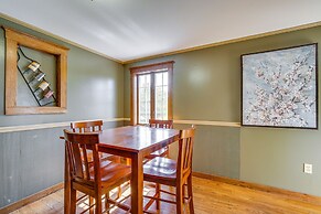 Buskirk Vacation Rental w/ Deck & Putting Green!