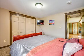 Buskirk Vacation Rental w/ Deck & Putting Green!