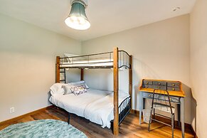 Spacious Beloit Retreat: Close to Parks & Trails!