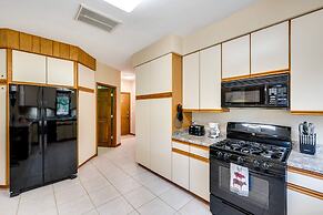 Spacious Beloit Retreat: Close to Parks & Trails!