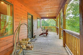 Mtn View + Fire Pit: Pet-friendly Woodlawn Cabin!