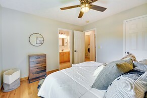 Mtn View + Fire Pit: Pet-friendly Woodlawn Cabin!