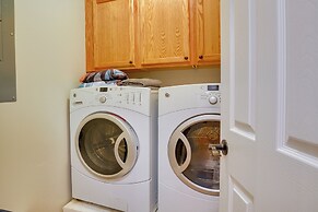 Mtn View + Fire Pit: Pet-friendly Woodlawn Cabin!