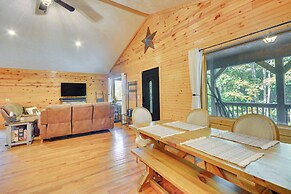 Mtn View + Fire Pit: Pet-friendly Woodlawn Cabin!