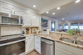 Luxury Lakefront Hot Springs Condo w/ Pools!