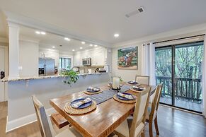 Luxury Lakefront Hot Springs Condo w/ Pools!