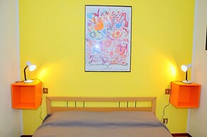 Bright Apartment With Garden